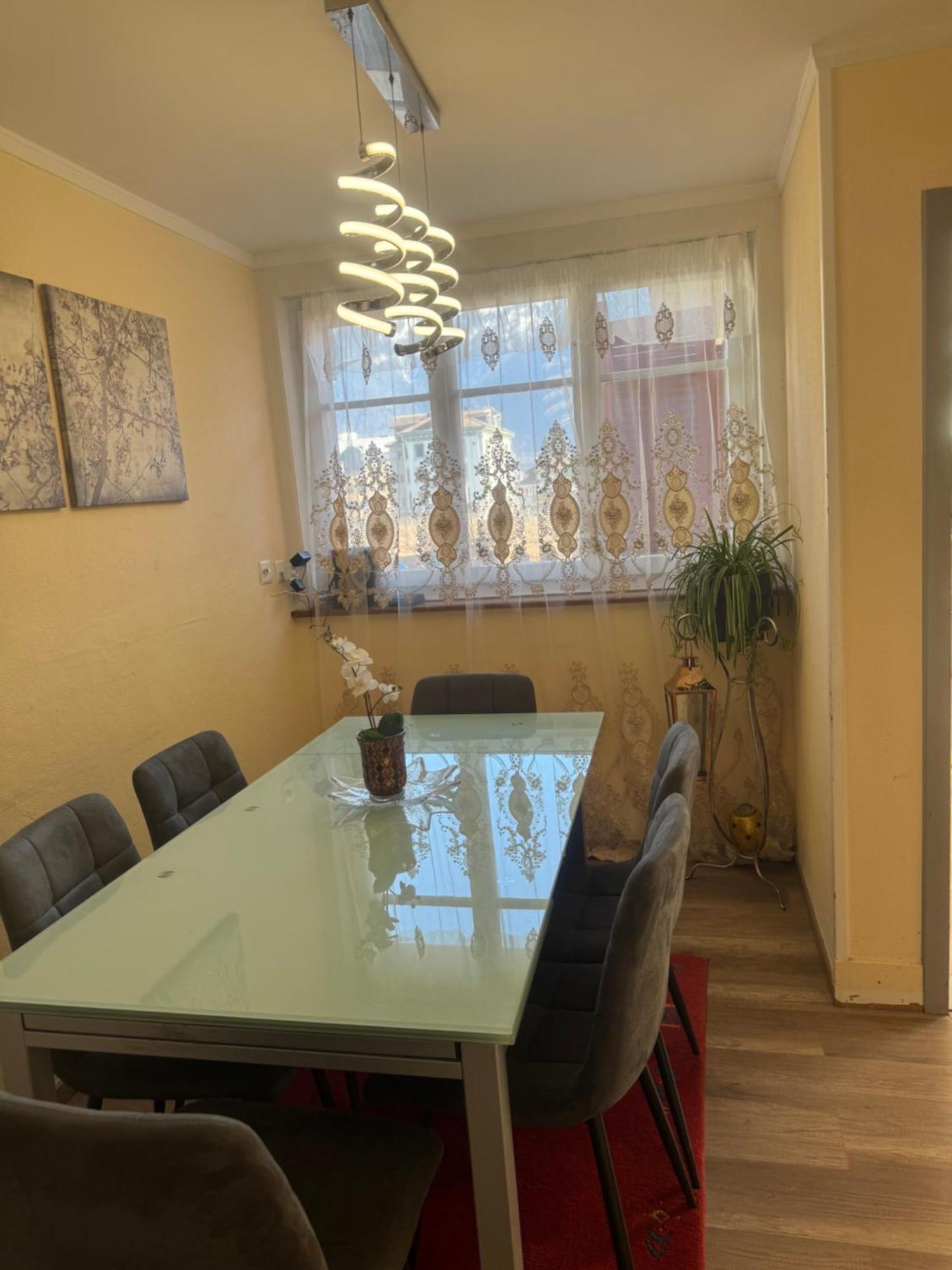 Bahnhof West Apartment